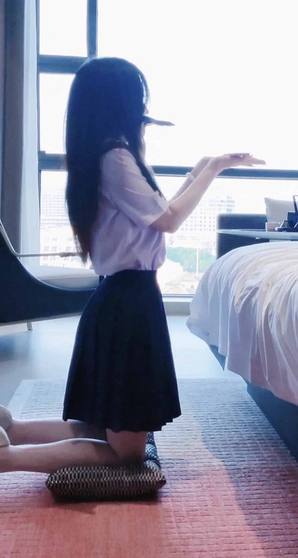 曾经母狗的女儿来找我，叫我爸爸求我收养……